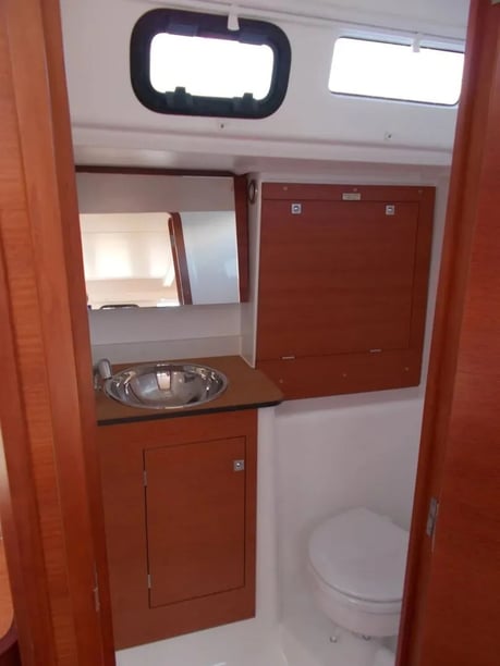 Marsala Voilier Cabine 3  Couchettes 8  Invités 8  10.3 m Numéro de l'annonce: #28751 5