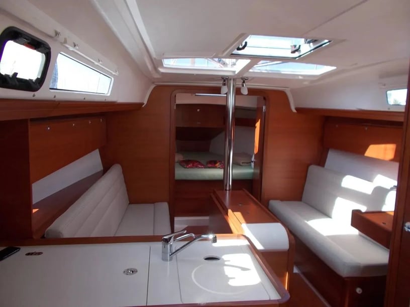 Marsala Segelboot 3 Kabine 8 Liegeplätze 8 Gäste 10.3 m Nummer des Inserats: #28751 2