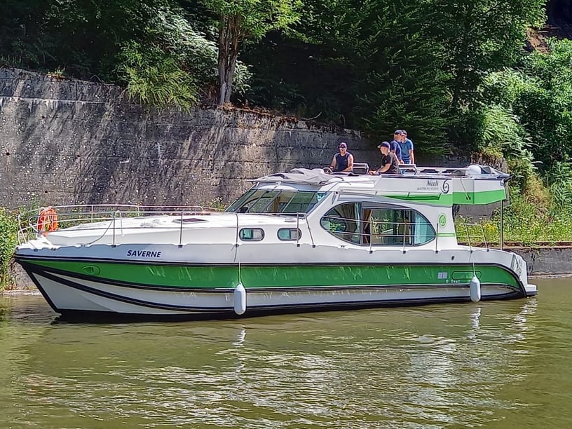 Saverne Bateau à moteur Cabine 2  Couchettes 6  Invités 6  12.95 m Numéro de l'annonce: #28806
