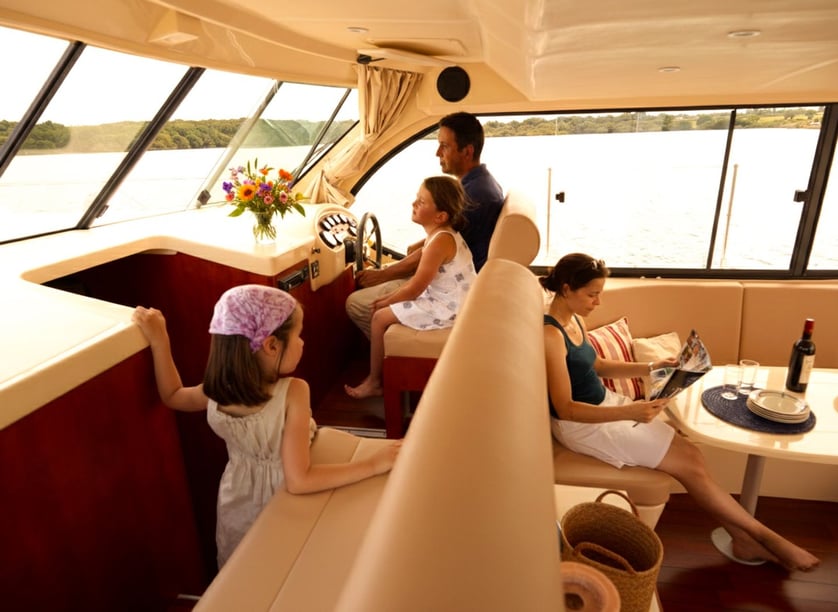 Dole Motorboat 4 cabin 10 berths 10 guests 13.5 m Listing Number: #28807 4