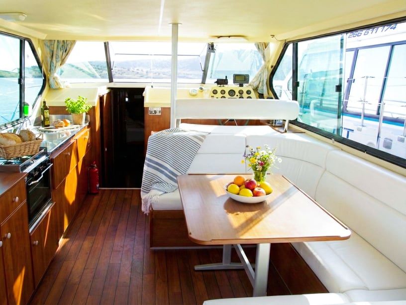 Buzet-sur-Baïse Bateau à moteur Cabine 4  Couchettes 10  Invités 10  11.5 m Numéro de l'annonce: #28827 2
