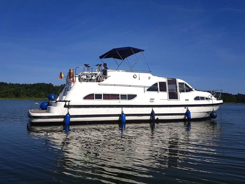 Fürstenberg Motorboot Cabine 2  4  slaapplaatsen 4  gasten 12.95 m Lijstnummer: #28844