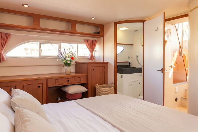 Argens-Minervois Motorboot Cabine 2  4  slaapplaatsen 4  gasten 12.95 m Lijstnummer: #28973 4