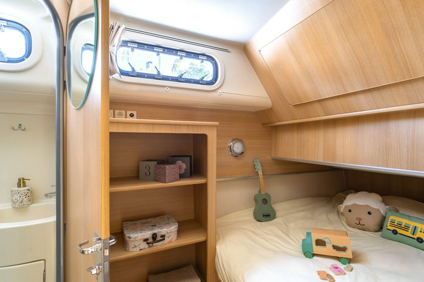 Avignonet-Lauragais Motorboat 3 cabin 8 berths 8 guests 13.5 m Listing Number: #29050 3