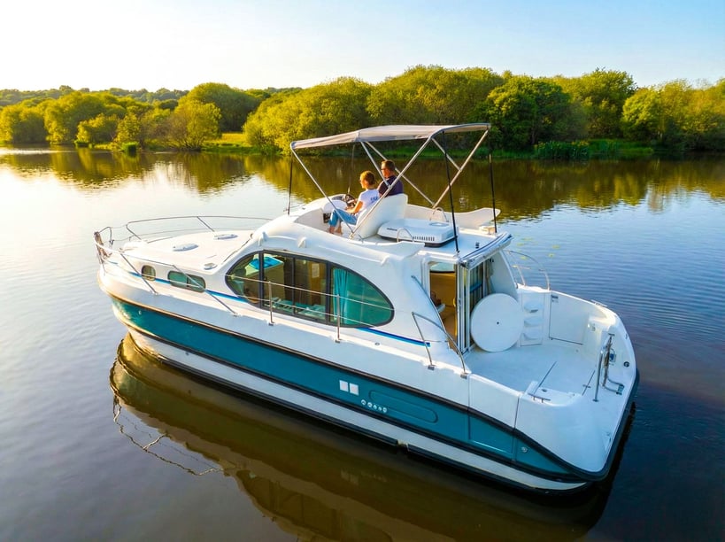 Tokaj Motorboat 2 cabin 6 berths 6 guests 10.85 m Listing Number: #29200 3