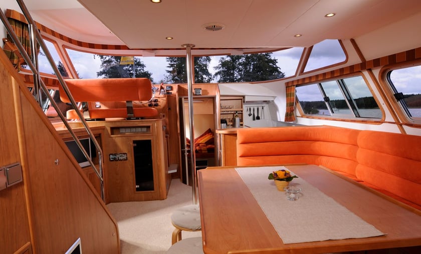 Fürstenberg Motorboat 3 cabin 6 berths 6 guests 14 m Listing Number: #29237 2