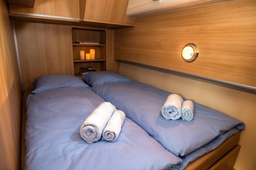 Tokaj Motorboat 3 cabin 8 berths 8 guests 13.5 m Listing Number: #29269 4