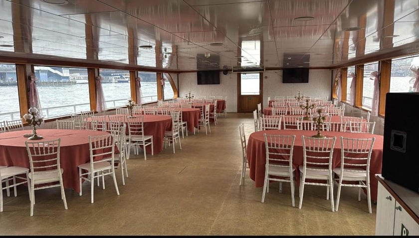 Eminonu Yate a motor   150  invitados 24 m Número de anuncio: #29342 4