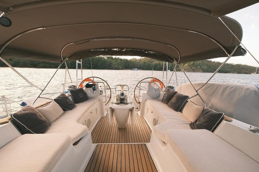 Marmaris Voilier Cabine 3  Couchettes 6  Invités 6  54 ft Numéro de l'annonce: #29343 4