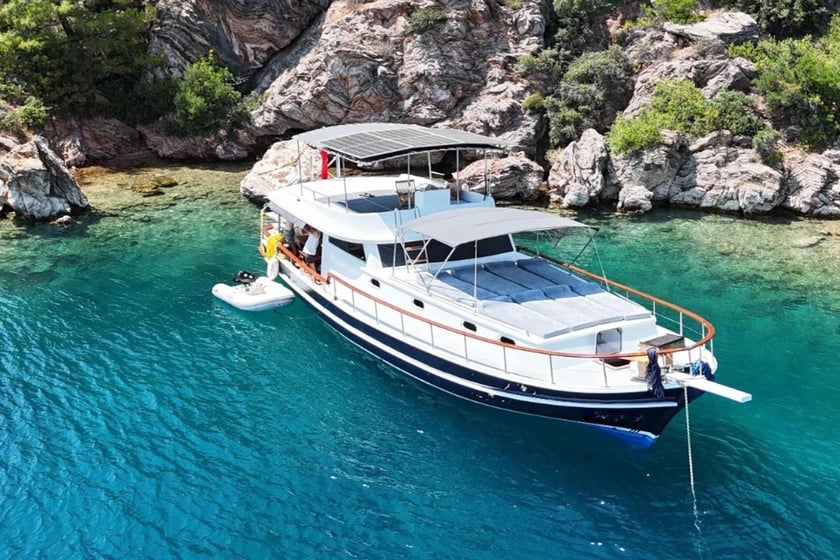 Marmaris Motoryat 3 kabin Konaklama 6 kişi Seyir 6 kişi 15 m İlan No: #29344