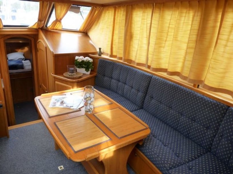 Sürat Teknesi 2 kabin Konaklama 4 kişi Seyir 4 kişi 12.15 m İlan No: #29349 2