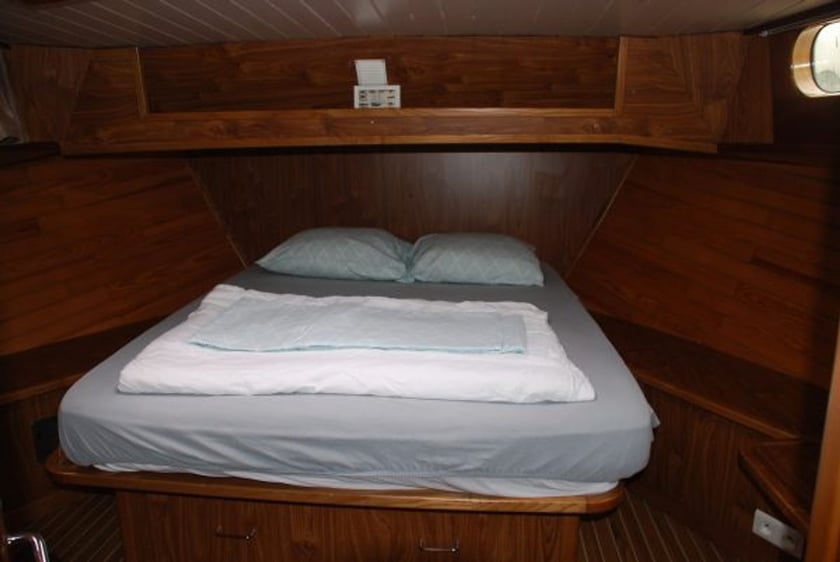 Savoyeux Sürat Teknesi 4 kabin Konaklama 8 kişi Seyir 8 kişi 14.9 m İlan No: #29352 3