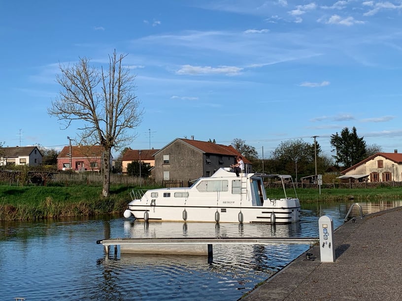 Sürat Teknesi 2 kabin Konaklama 6 kişi Seyir 6 kişi 10.5 m İlan No: #29356 3