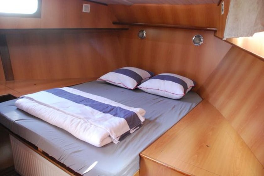 Savoyeux Sürat Teknesi 3 kabin Konaklama 6 kişi Seyir 6 kişi 13.4 m İlan No: #29357 4