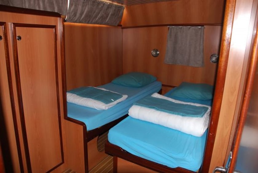 Savoyeux Sürat Teknesi 3 kabin Konaklama 6 kişi Seyir 6 kişi 13.4 m İlan No: #29357 5