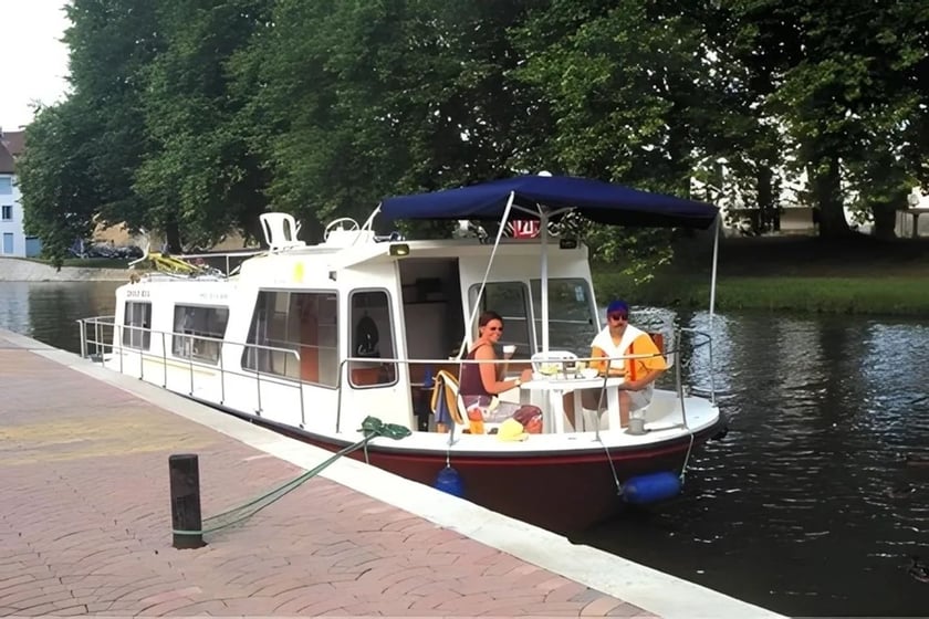 Mittersheim Sürat Teknesi 1 kabin Konaklama 2 kişi Seyir 4 kişi 10.5 m İlan No: #29358 3