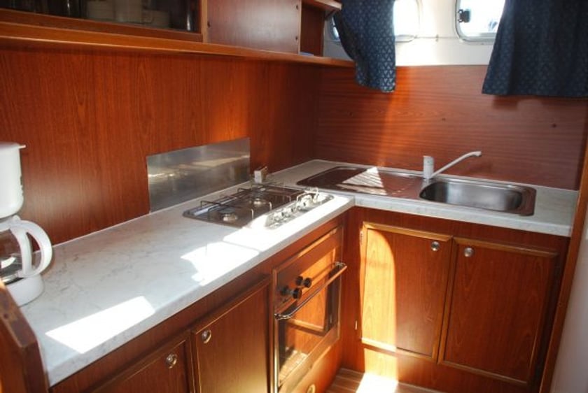 Savoyeux Sürat Teknesi 4 kabin Konaklama 10 kişi Seyir 12 kişi 12.93 m İlan No: #29361 5