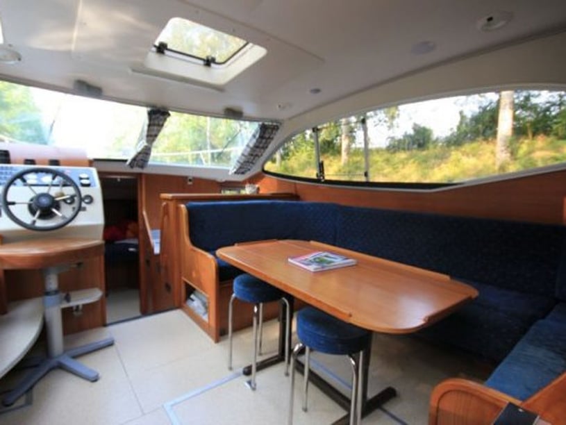 Savoyeux Sürat Teknesi 2 kabin Konaklama 4 kişi Seyir 4 kişi 10.65 m İlan No: #29365 2