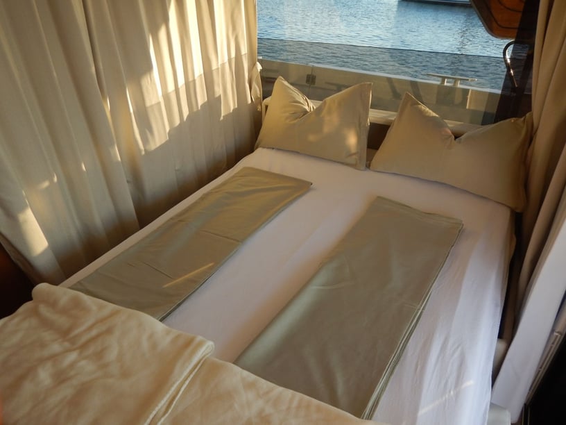 Zara Motoscafo cabina 2  cuccette 4  6  ospiti 11.29 m Numero dell'inserzione: #29366 5