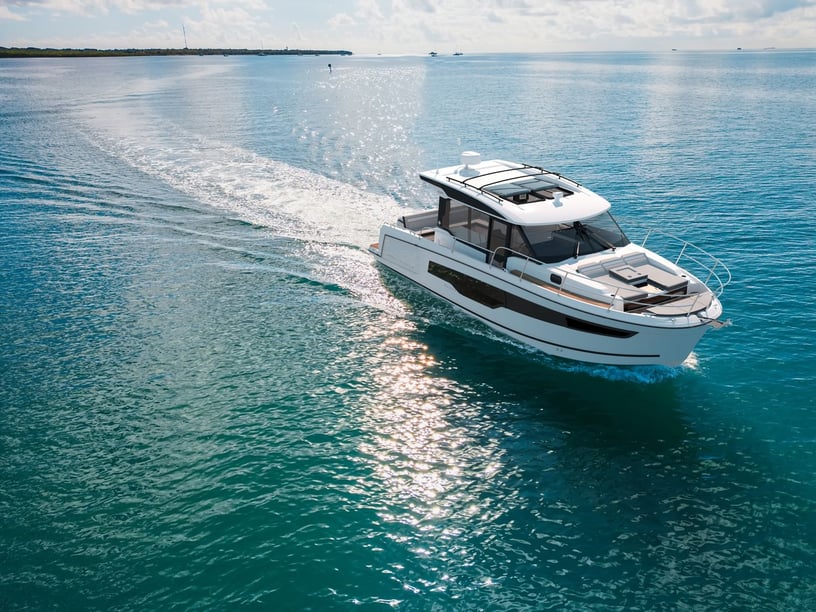 Zara Motoscafo cabina 3  cuccette 8  8  ospiti 10.5 m Numero dell'inserzione: #29373 2