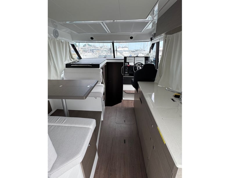 Zadar Motorboat 3 cabin 8 berths 8 guests 10.5 m Listing Number: #29373 2