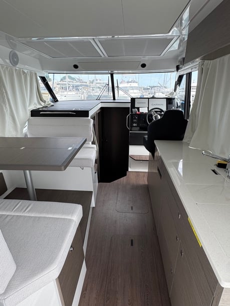 Zadar Motorboat 3 cabin 8 berths 8 guests 10.5 m Listing Number: #29373 5