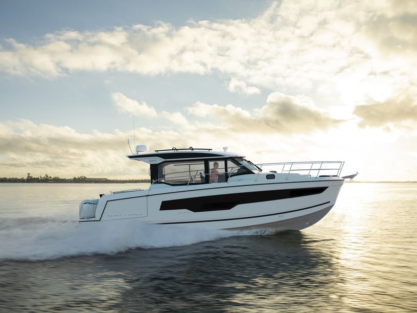 Zara Motoscafo cabina 3  cuccette 8  8  ospiti 10.5 m Numero dell'inserzione: #29373