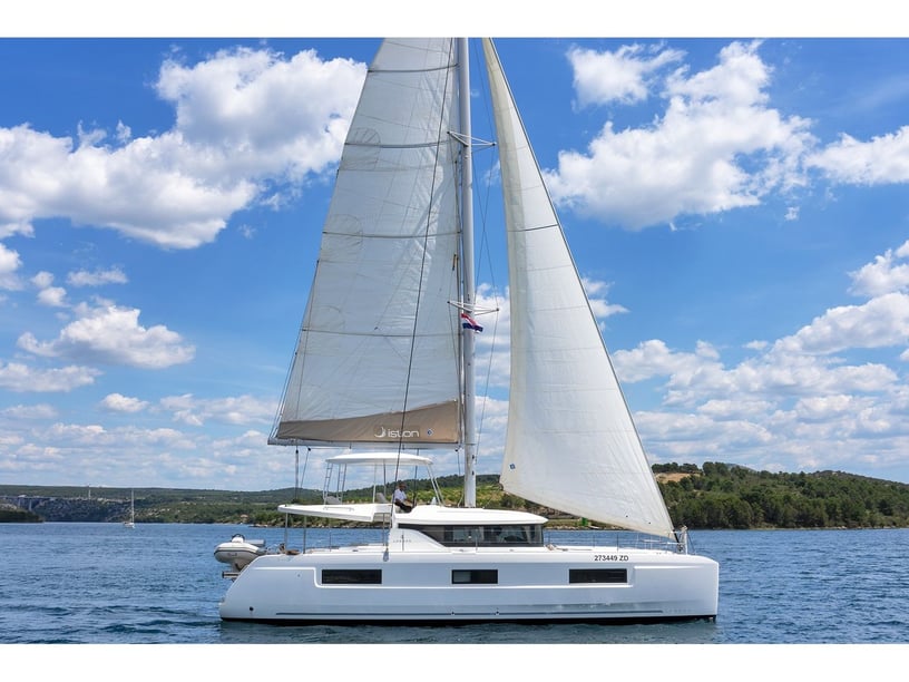 Skradin Catamaran 6 cabin 12 berths 12 guests 13.99 m Listing Number: #29384