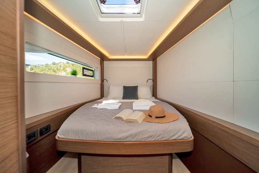 Skradin Catamaran 6 cabin 12 berths 12 guests 13.99 m Listing Number: #29384 3