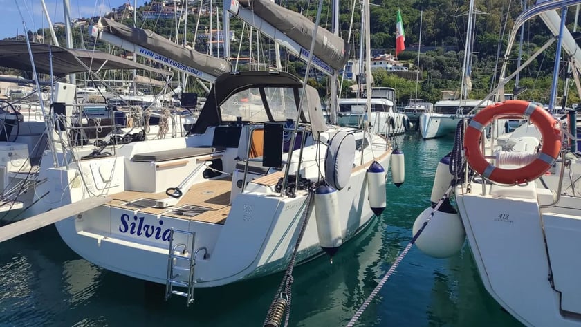 Capo d'Orlando Velero Cabina 2  6  literas 6  invitados 9.75 m Número de anuncio: #29385 4