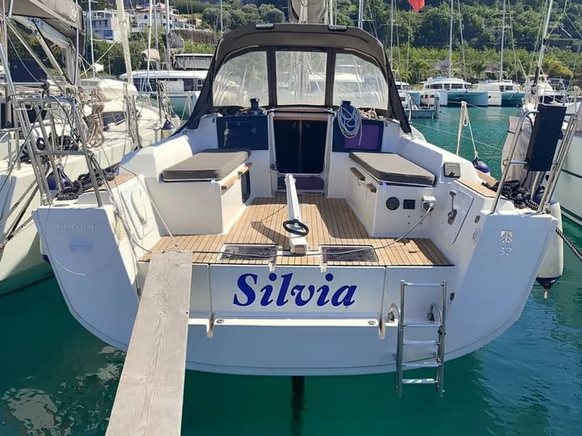 Capo d'Orlando Velero Cabina 2  6  literas 6  invitados 9.75 m Número de anuncio: #29385