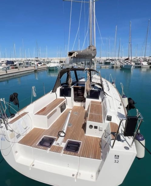 Capo d'Orlando Velero Cabina 2  6  literas 6  invitados 9.75 m Número de anuncio: #29385 5
