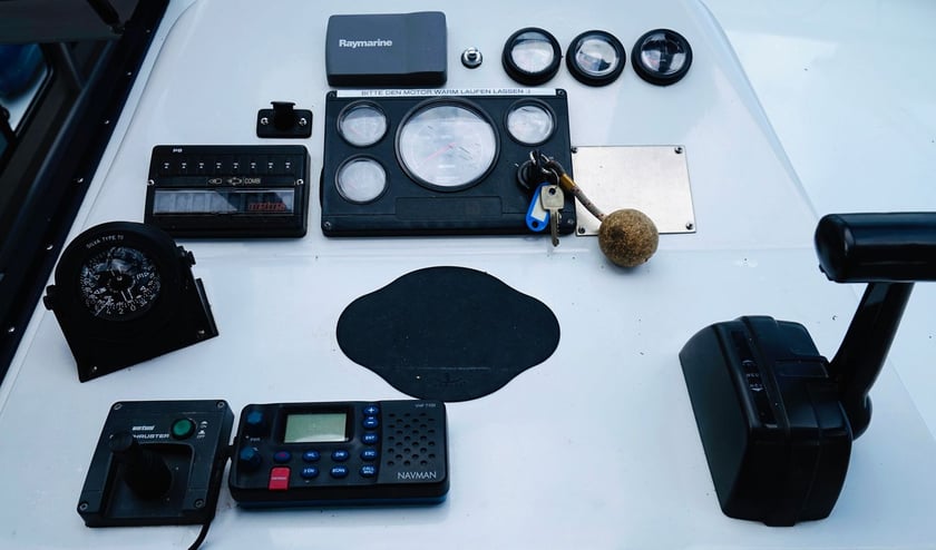 Untergöhren Motorjacht Cabine 2  4  slaapplaatsen 6  gasten 11 m Lijstnummer: #29393 5