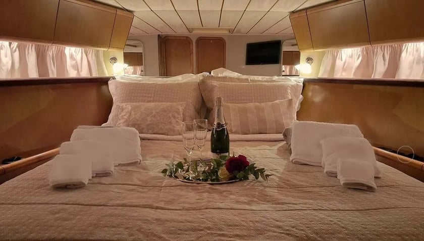 Pireo Yacht a motore cabina 4  cuccette 8  8  ospiti 15.8 m Numero dell'inserzione: #29399 5