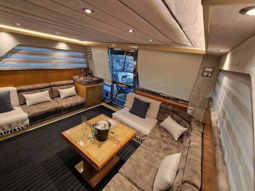 Pireo Yacht a motore cabina 4  cuccette 8  8  ospiti 15.8 m Numero dell'inserzione: #29399 2