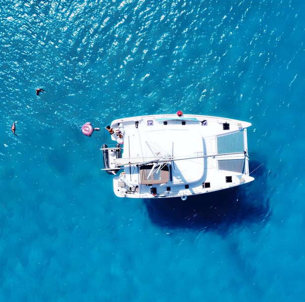 Porto-Cheli Katamaran 6 Kabine 10 Liegeplätze 10 Gäste 11.74 m Nummer des Inserats: #29403 4