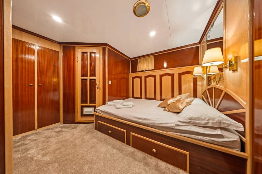 Rijeka Motor Yacht 6 cabin 12 berths 12 guests 25.5 m Listing Number: #29413 3