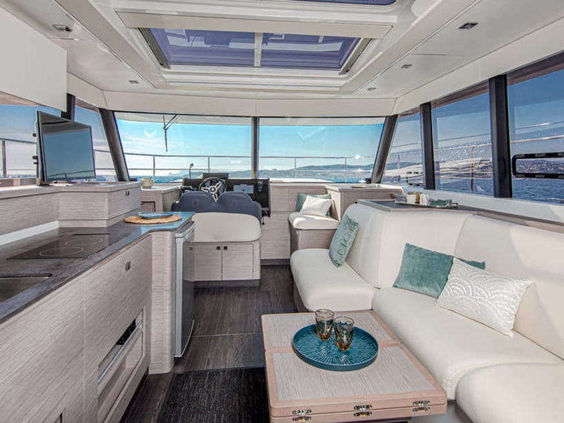 Taranto Catamarano cabina 3  cuccette 6  6  ospiti 11 m Numero dell'inserzione: #29417 2