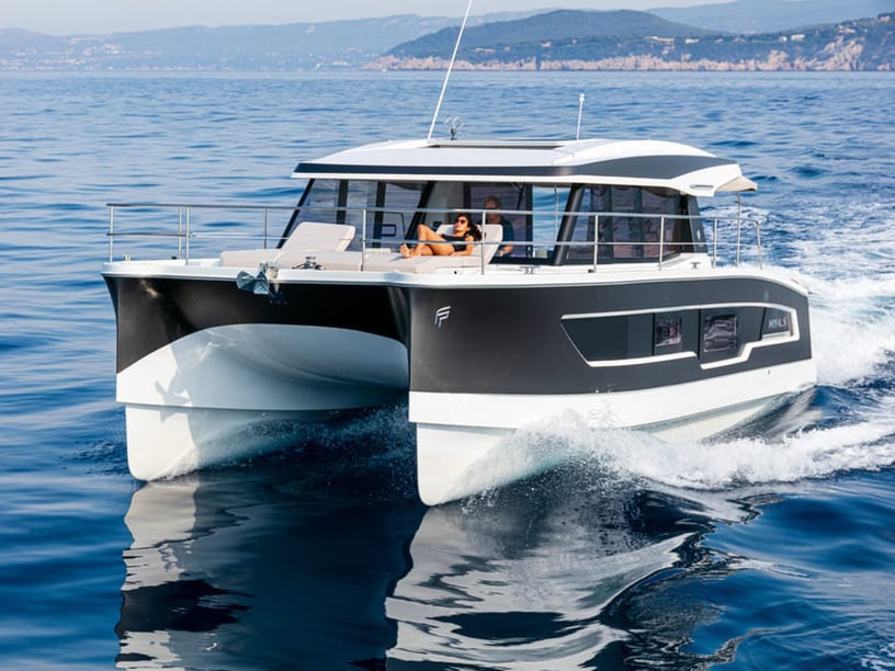 Taranto Catamarano cabina 3  cuccette 6  6  ospiti 11 m Numero dell'inserzione: #29417