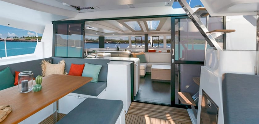 Pointe à Pitre Catamaran Cabine 4  8  slaapplaatsen 8  gasten 13.98 m Lijstnummer: #29421 4