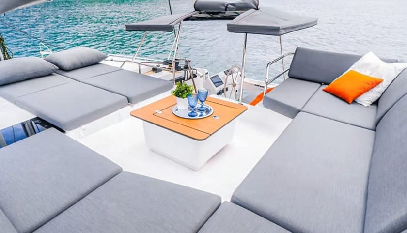 Pointe à Pitre Catamaran Cabine 4  8  slaapplaatsen 8  gasten 13.98 m Lijstnummer: #29421 3