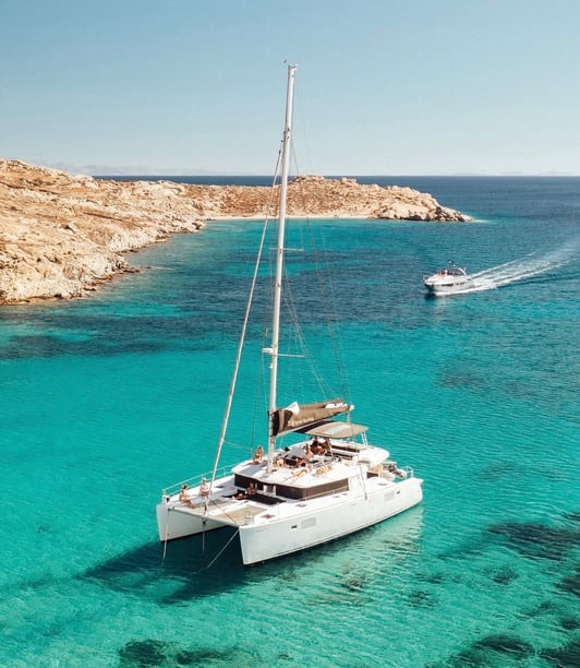 Mykonos Catamaran Cabine 1  Couchettes 2  Invités 22  45 ft Numéro de l'annonce: #29422