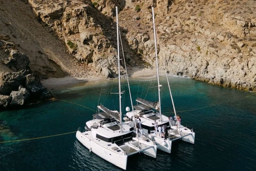 Mykonos Catamaran Cabine 1  Couchettes 2  Invités 22  45 ft Numéro de l'annonce: #29422 3