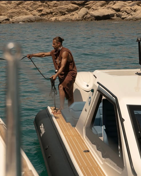 Mykonos Motorboot 1 Kabine 2 Liegeplätze 9 Gäste 35 ft Nummer des Inserats: #29423 5