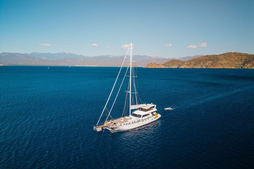 Fethiye Motoryat 5 kabin Konaklama 10 kişi Seyir 10 kişi 35 m İlan No: #29445 2