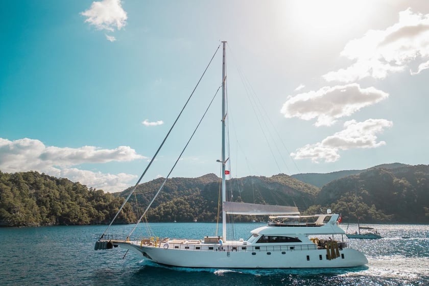 Fethiye Motoryacht 5 Kabine 10 Liegeplätze 10 Gäste 35 m Nummer des Inserats: #29445