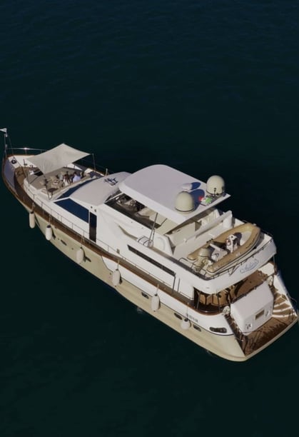 Salerno Yate a motor Cabina 4  8  literas 40  invitados 24 m Número de anuncio: #29448 4