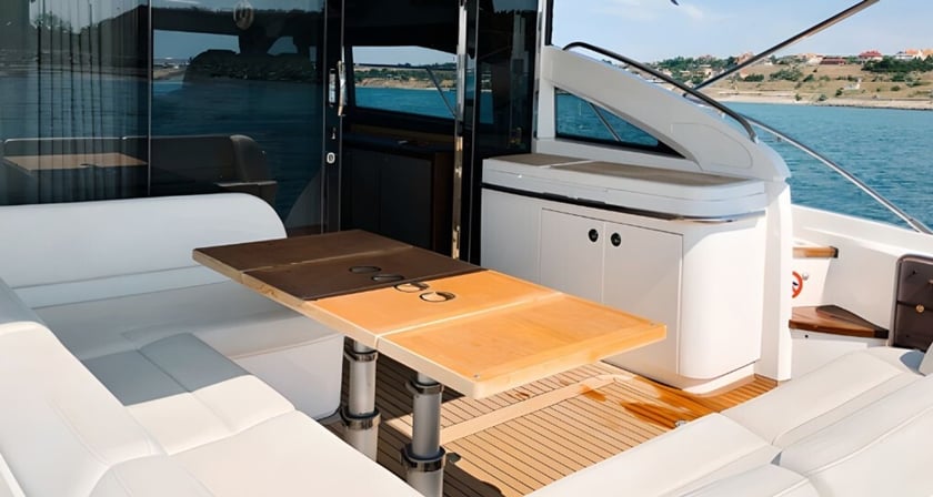 Castellammare di Stabia Motorjacht Cabine 3  6  slaapplaatsen 6  gasten 15.95 m Lijstnummer: #29454 3