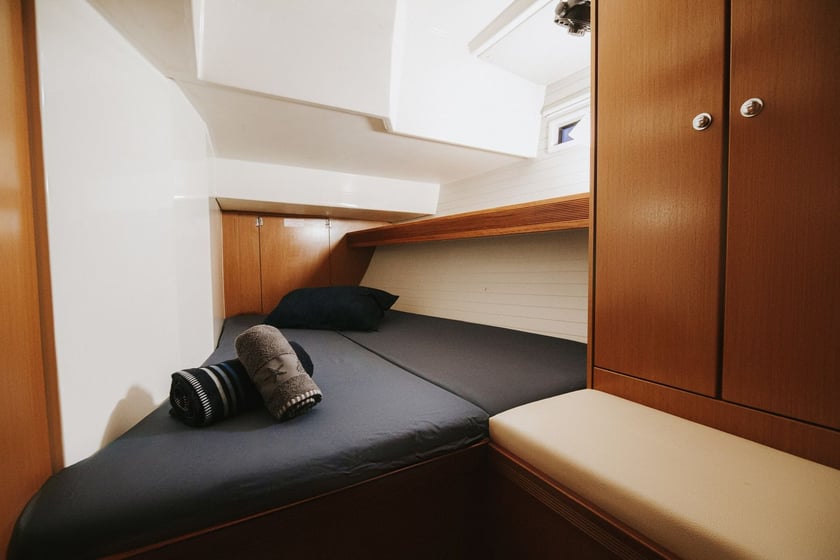 Santa Cruz de Tenerife Sailboat 4 cabin 10 berths 12 guests 16.75 m Listing Number: #29456 5