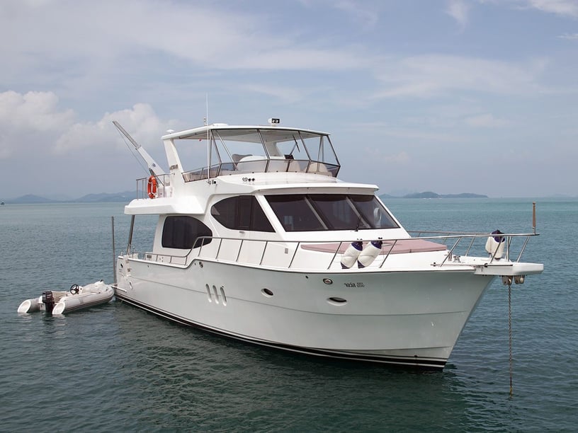 Phuket Yate a motor Cabina 3  6  literas 6  invitados 18.6 m Número de anuncio: #29462